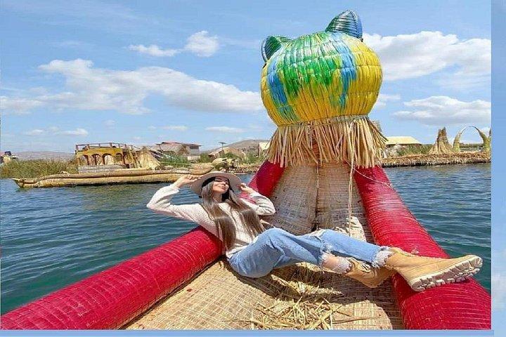 チチカカ湖2日ツアー：ウロス島、アマンタニ島、タキーレ諸島