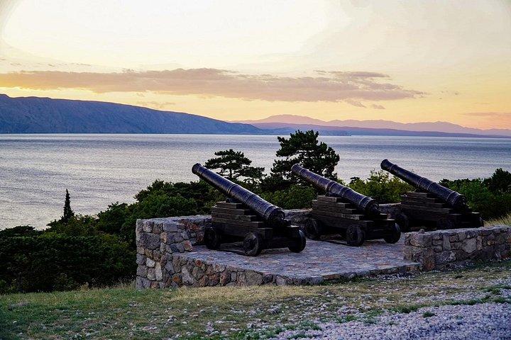 風光明媚なルートと停留所を経由して、ザダルから中世のモトヴンまでの 1 日旅行