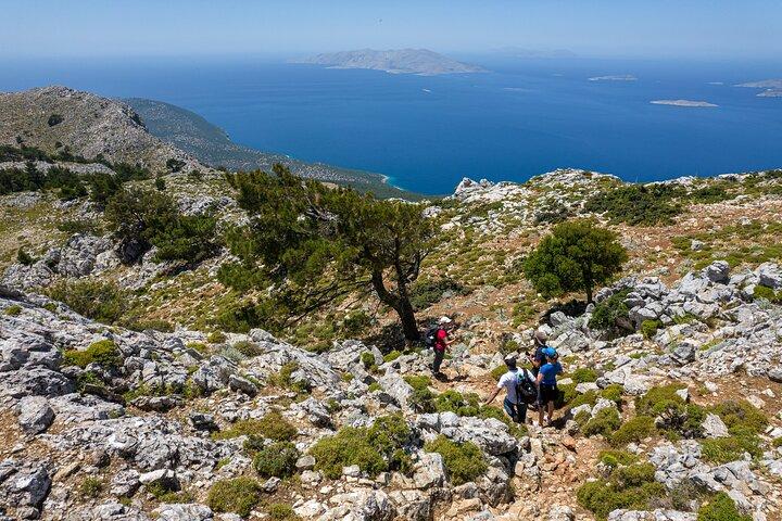 Senderismo Montaña Akramitis Rodas