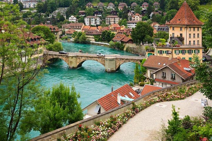 Bern Scavenger Hunt & Highlights Self-Guided Walking Tour