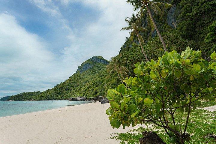 Full-Day Angthong Discovery Cruise from Koh Samui