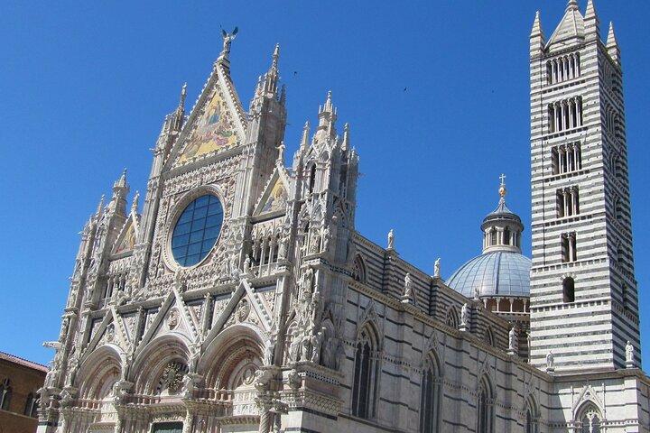 Siena búsqueda del tesoro & Highlights tour a pie autoguiado