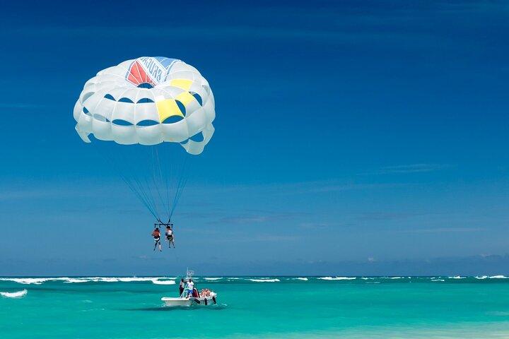 Boracay Parasailing Experience