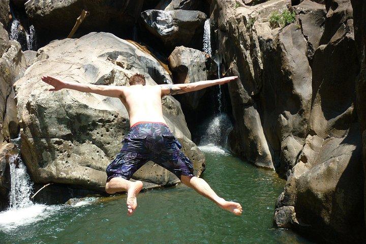 ウォーターフォールツアー(トレッキング、登山、水泳)