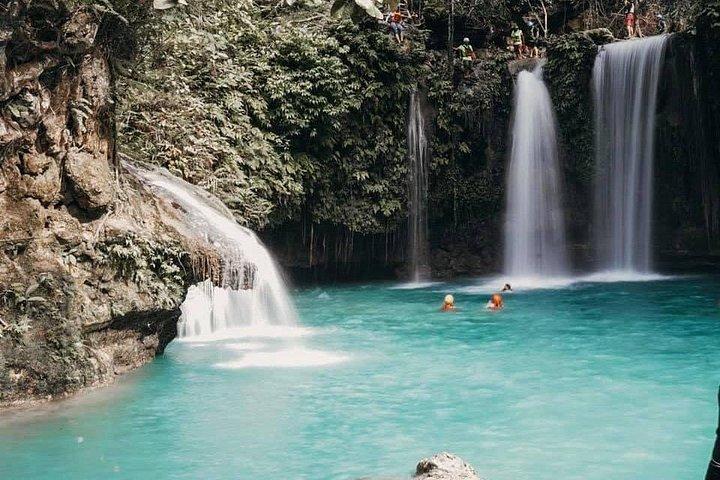 Kawasan Waterfalls Journeys