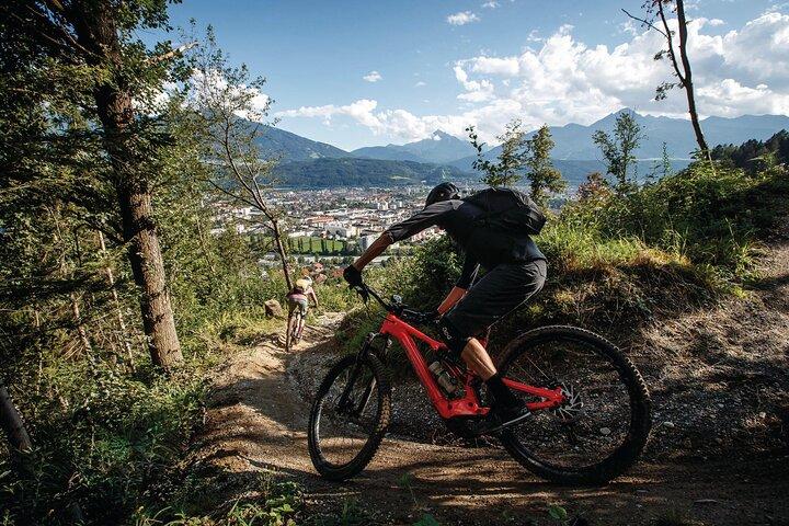 Visite guidée à vélo électrique - Arzler Alm Single Trail