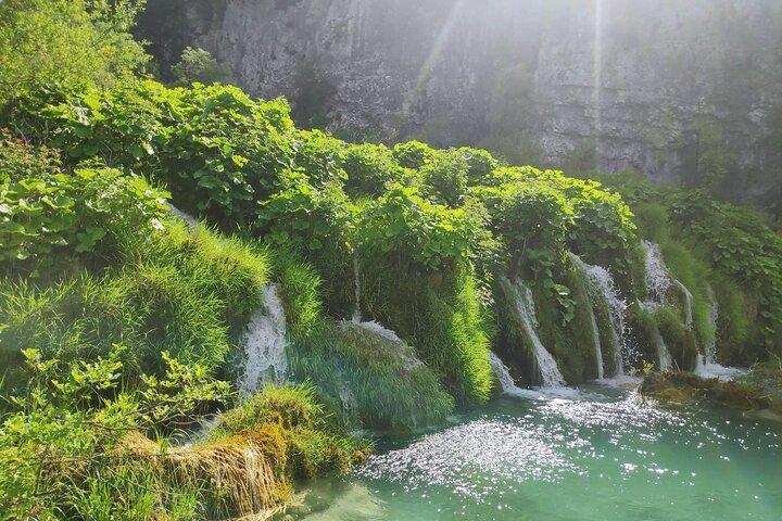 Tour privato di un giorno ai laghi di Plitvice e Rastoke da Zagabria