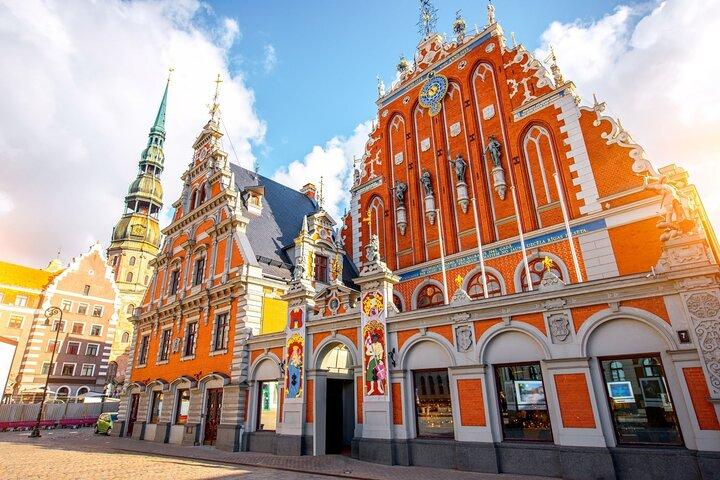 Riga Scavenger Hunt & Highlights Self-Guided Walking Tour