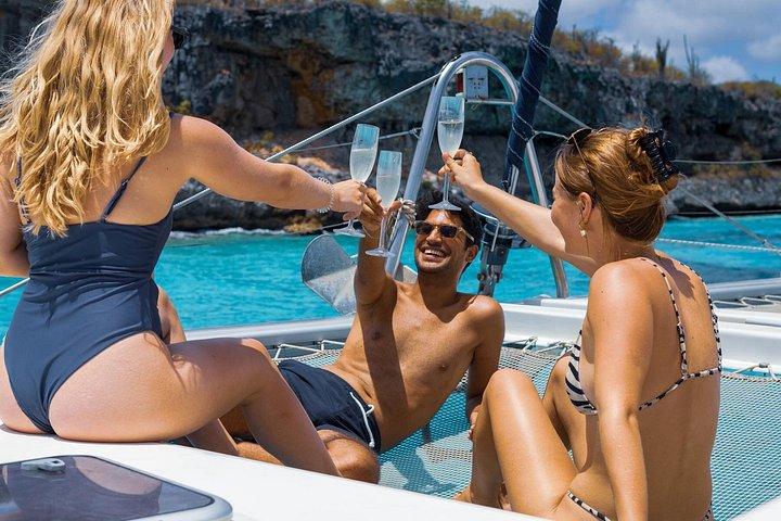 Catamarán Snorkel & BBQ Sail (apto para cruceros)