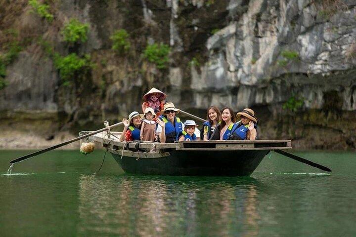 Desde el puerto de cruceros hasta Hanoi 1 día con nuestro conductor