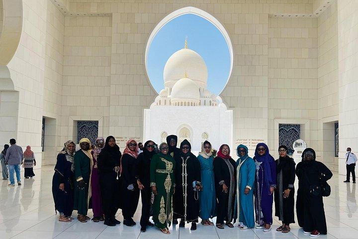 Abu Dhabi Full-Day Sightseeing Tour from Dubai with Mosque Visit