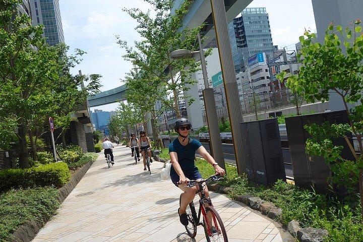 東京ガイド付き小グループ自転車ツアー