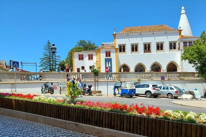 Visita Particular Sintra,Palácios e Montanha Tuk Tuk(2a 6pessoas)