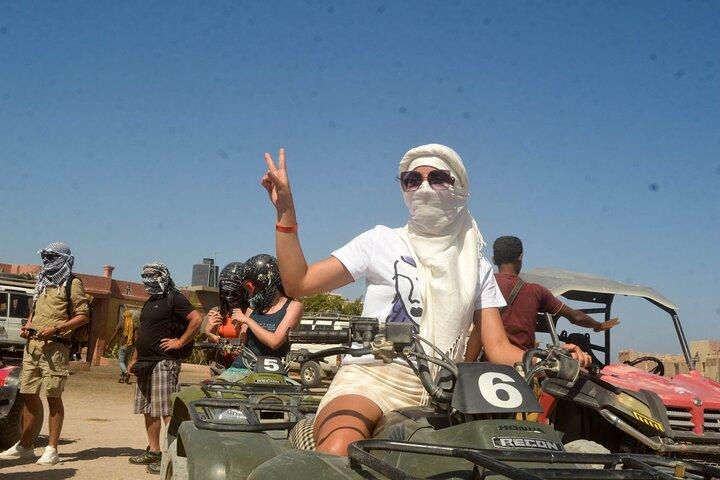Lo mejor de Sharm El Sheikh Excursiones Paseo en quad, paseo en camello y cena beduina