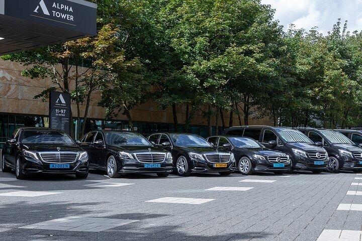 AMS スキポール空港 VIP ミート アンド アシスト ピックアップ (ホテル プライベート送迎付き)