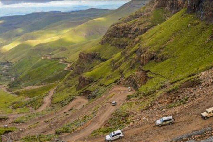 Volledige dagtour Sani Pass & Lesotho Tour vanuit Durban in een 4 x 4
