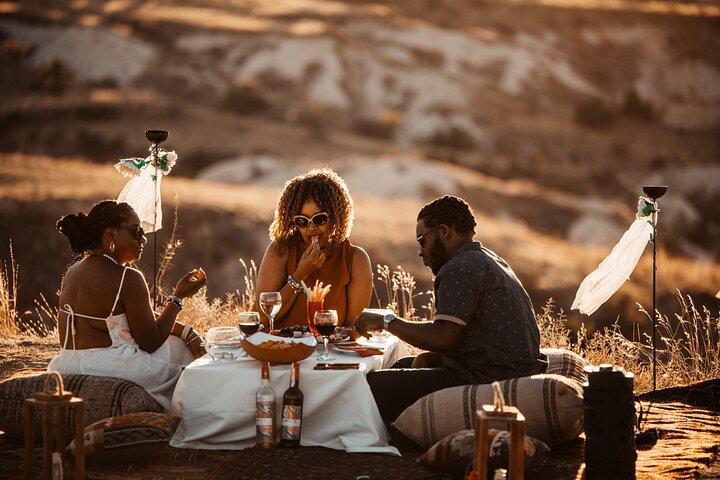 2 heures de pique-nique privé au coucher du soleil en Cappadoce
