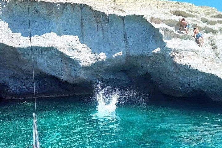 パロス島：アンティパロス島、ブルー ラグーン、デスポティコへのグレット クルーズ 25 名様
