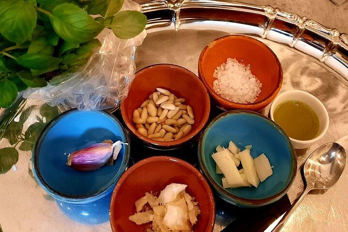 チンクエテッレのヴェルナッツァでのペストクラスとワインテイスティング