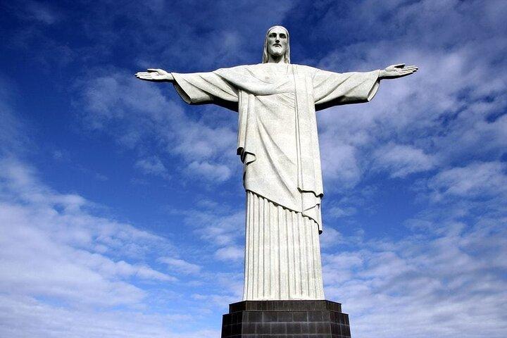 Rio Tour: Private Guide & Driver in a 4-Passenger Compact Sedan
