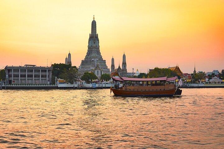 Refeições de luxo no Manohra Cruise