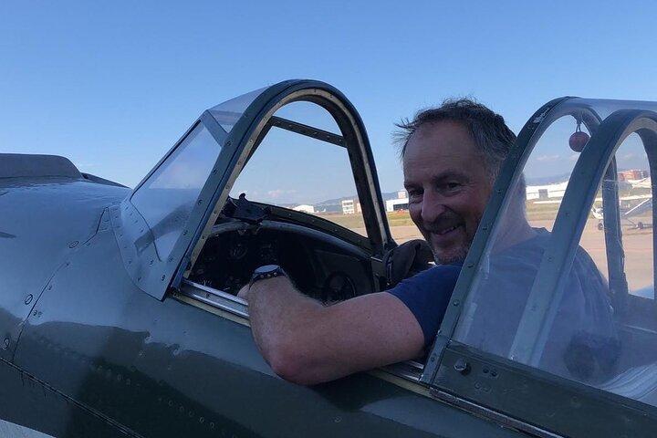 Vuelo privado Ultimate Warbird cerca de Barcelona