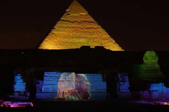 Geluids- en lichtshow bij de piramides uit Egypte