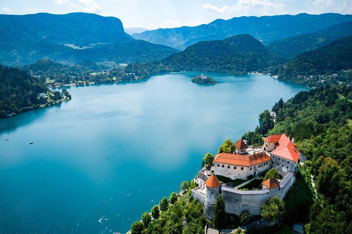 Visita guiada privada de día completo de Venecia al lago alpino de Bled