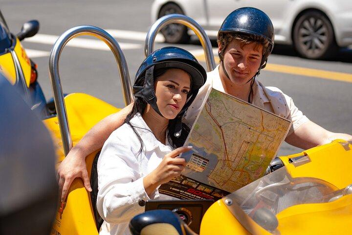 Tour GoCar di 3 ore: avventura tra scogliere e spiagge al tramonto