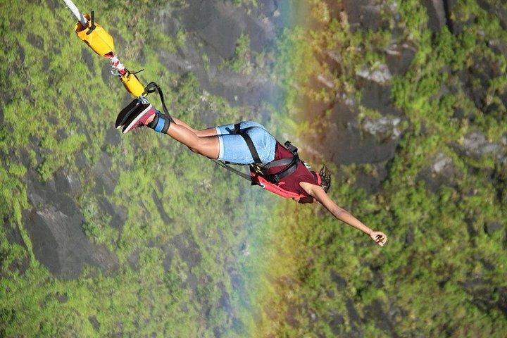 ビクトリアフォールズ橋バンジージャンプ | ザンベジアドベンチャー111m