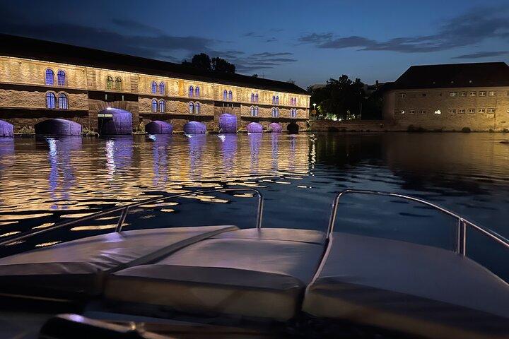 BOAT ALSACE プライベートボート + 船長でストラスブールを訪問