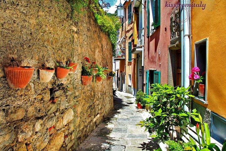 ミラノ発チンクエ・テッレ日帰り旅行：イタリア語・リビエラ・エスケープ
