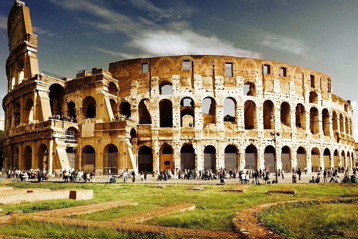 Gladiators Arena Tour with Colosseum First Level & Ancient Rome