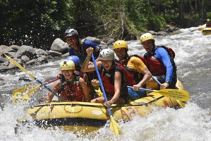 Rio Sarapiqui Rafting klasse III eftermiddagstur