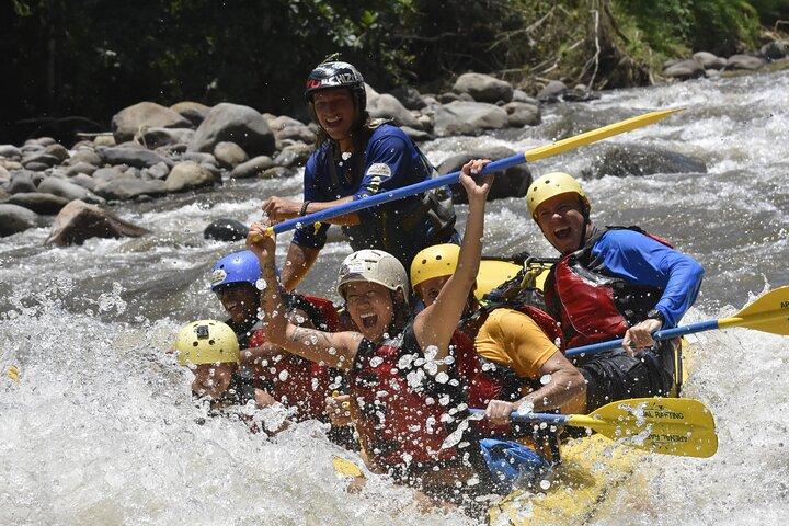 Rio Sarapiqui Rafting klasse III eftermiddagstur