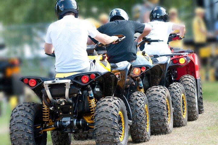 4時間クラクフエクストリームオフロードクワッドバイクツアー