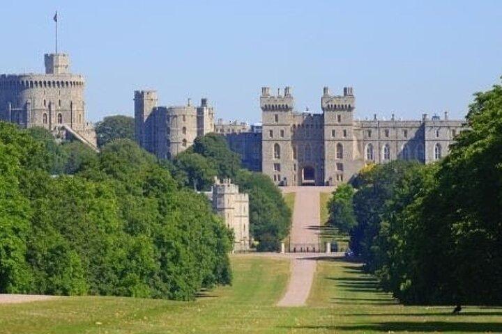 Hin- und Rückfahrt im Privatfahrzeug von London nach Windsor Castle