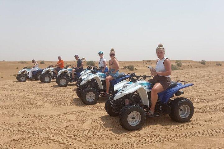 Dubai Desert 4x4 Dune Bashing, Selbstfahrt 30 Minuten ATV Quad, Kamelritt, Shows, Abendessen