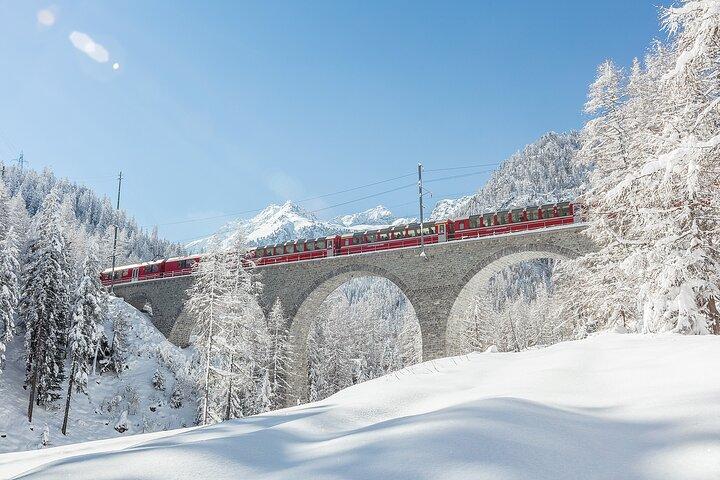 Au départ de Milan : circuit à Saint-Moritz et trajet panoramique à bord du Bernina Express