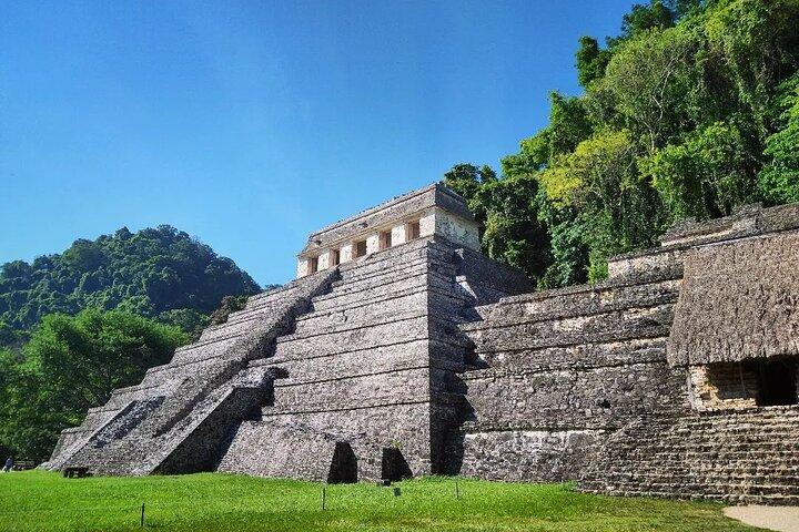 Dagstur til Agua Azul Vandfald og Palenque fra San Cristobal