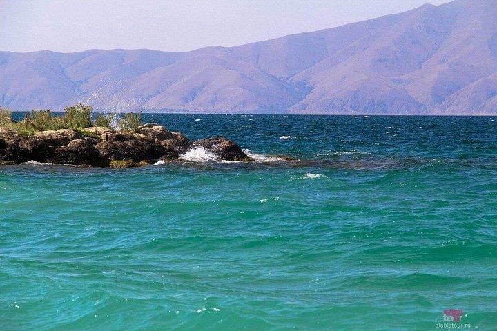 Private Tour to Sevan, Haghartsin, Lake Parz & Deer Farm