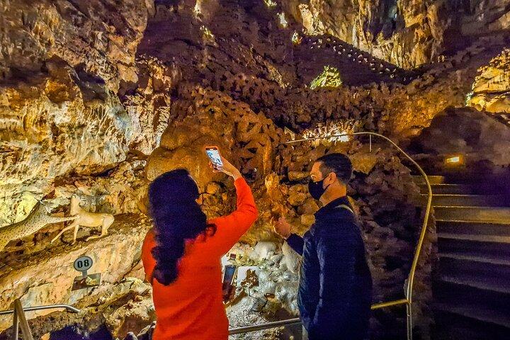 リスボンから：ファティマのスピリチュアルな旅＆ポルトガル最大の洞窟