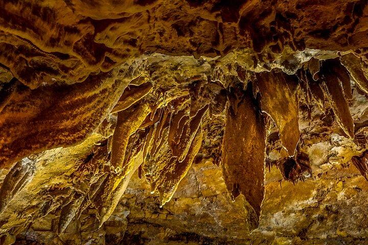 リスボンから：ファティマのスピリチュアルな旅＆ポルトガル最大の洞窟
