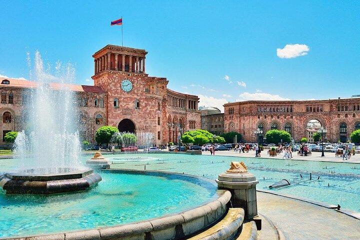 Tour privato della città di Yerevan: fabbrica di cognac, musei dei tappeti Megerian