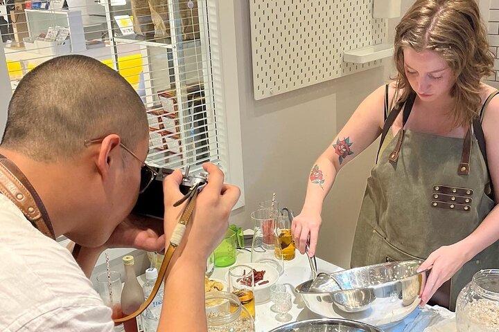 Prepare e experimente a bebida tradicional coreana Makgeolli na floresta de Seul