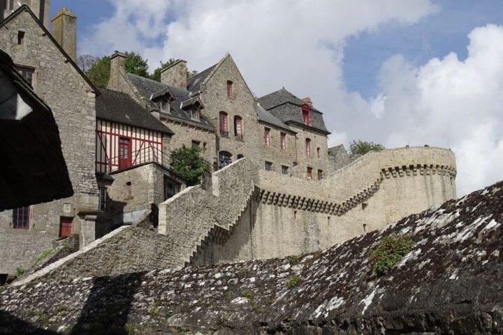 Mont-St-Michel : Visite Privée à Pied "Billet Abbaye Inclus"