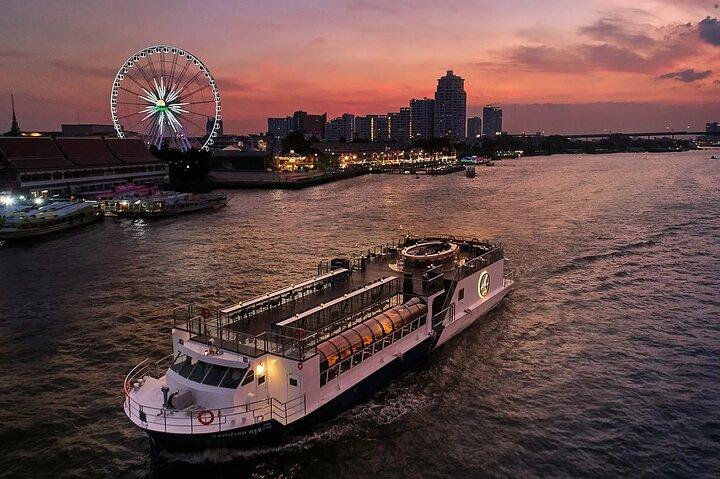 Crucero con cena de lujo: Un viaje en el río de los Reyes
