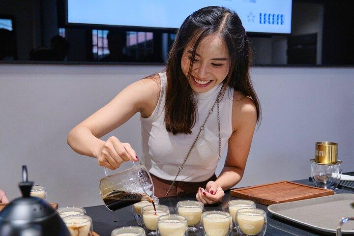 Dekadent vietnamesiskt "Äggkaffe"-workshop i Hồ Chí Minh City