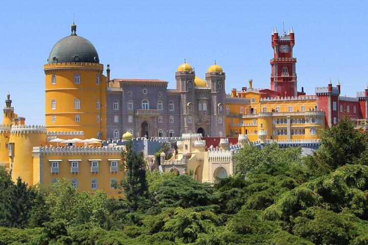 Tour privado de Sintra en un Mercedes de lujo