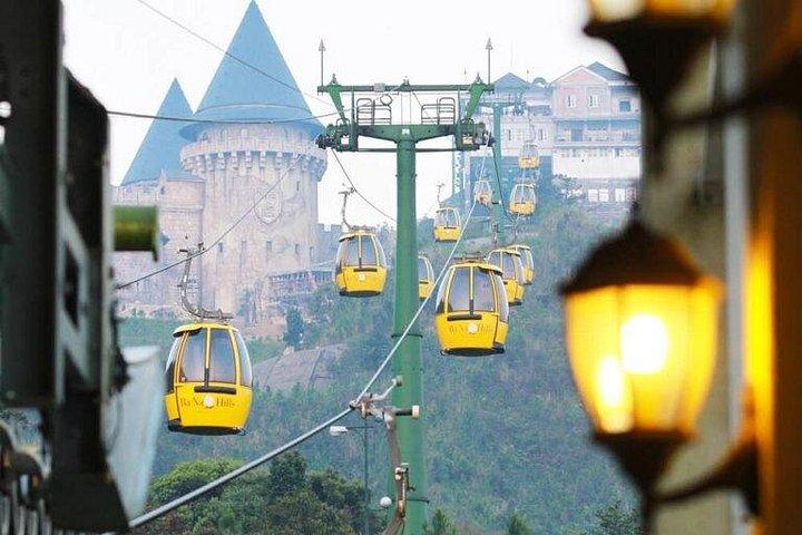 ダナンからのバ ナ ヒルズとゴールデン ブリッジ ツアー